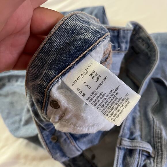 American Eagle Stretch High Rise Mom Straight Jeans Sz 14 Short - Picture 11 of 11